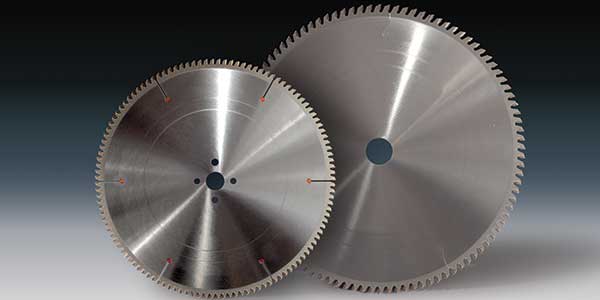 Circular saw blades in High Speed Steel (HSS/HSS-E)